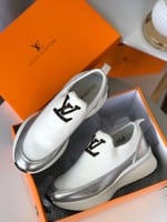 شوز لويس فيتون