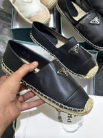 طقم برادا اسود