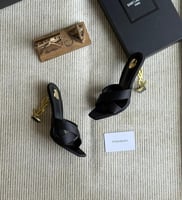 كعب سان لوران يتوفر بالطلب