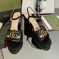 كعب قوتشي اسود