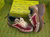 شوز قوتشي ملون