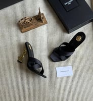 كعب سان لوران يتوفر بالطلب