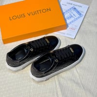 سليبر لويس فيتون مع البوكس