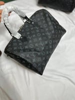 شنطه هاند باق لويس فيتون اسود