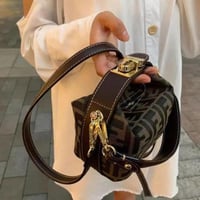 شنط فندي ميني