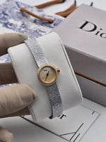 ساعه ديور مع الملحقات الماركه