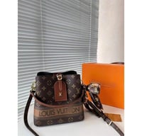 شنطه لويس فيتون