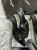 كعب سان لوران اسود كعب واطي