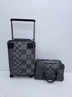 عرض طقم شنطه سفر+شنطه يد