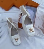 كعب لويس فيتون