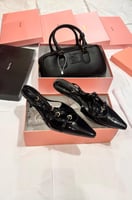 طقم ميوميو اسود