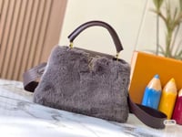 شنطه لويس فيتون فرو سوبر ماستر