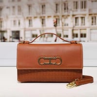 شنطة كارولينا هيريرا (CH)