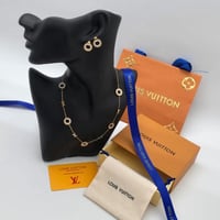 طقم لويس فيتون مع الملحقات الماركه