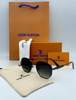 نظاره LV مع الملحقات