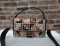 شنطه فندي ماستر