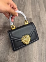 شنطه دولتشي اند غابانا اسود ماستر