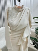 فستان العيد ابيض