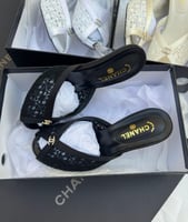 كعب شانيل مع الملحقات