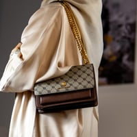 شنطة كلاسيك أنيقة بألوان مختلفة