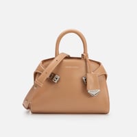 شنطة كلاسيك بألوان مختلفة