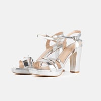 كعب سهرة بألوان مختلفة