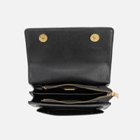 شنطة كلاسيك أنيقة بألوان مختلفة