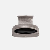 شنطة سهرة بالوان مختلفة