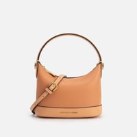 شنطة يومية بالوان مختلفة