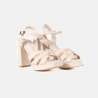 كعب كاجوال بالوان مختلفة