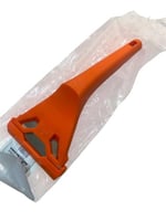 مقشط زجاج بلاستيك بشفرة حادة