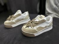 حذاء متوفر بثلاث الوان اسود - ابيض -بيج