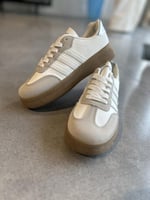 حذاء رياضي كلاسيكي نسائي ورجالي