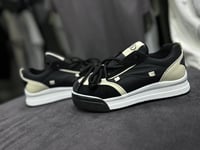 حذاء متوفر بثلاث الوان اسود - ابيض -بيج