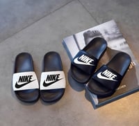 NIKE Slipper