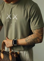 تيشيرت رجالي عصري بتصميم فريد - مثالي لإطلالة شباب...