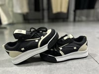 حذاء متوفر بثلاث الوان اسود - ابيض -بيج