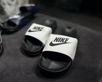 NIKE Slipper