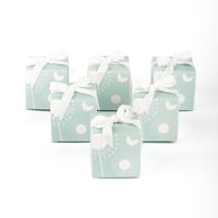 توزيعات عود – بوكس الفراشة البيضاء (6 قطع)