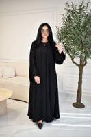 عباية/ شوق بلمعة على الأكمام