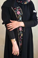 عبايةتطريز أمامي