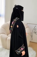 عباية مطرزة الرقي