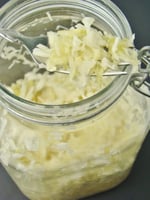 مخلل ملفوف طازج بقطع البنجر