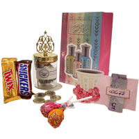 توزيعات العيد للصبايا ، مناكير+ مرايا + حلويات + ن...