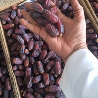 تمر برني فاخر بطعمه الفريد والمميز حبة وسط 750