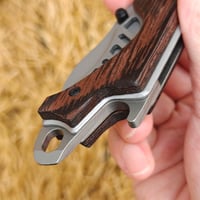 مطوية الهيكل مطوي بمقبض خشبي طبيعي – Wooden Tactic...