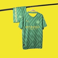 طقم مانشستر سيتي