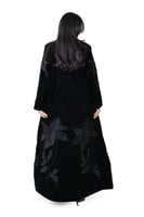 عباية مخمل بليزر شتوي بتطريزوجيوب