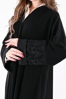 عباية كريب بتطريز اسود