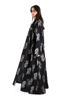 عباية كريب مطرز ملون